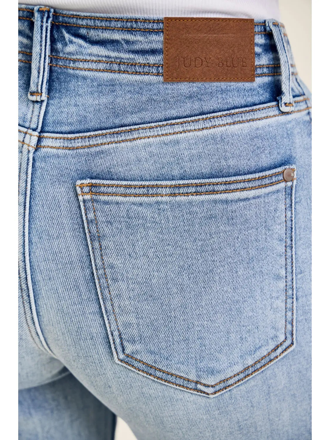 (5-27-26)Fray Edge Wide Judy Blue Ankle
