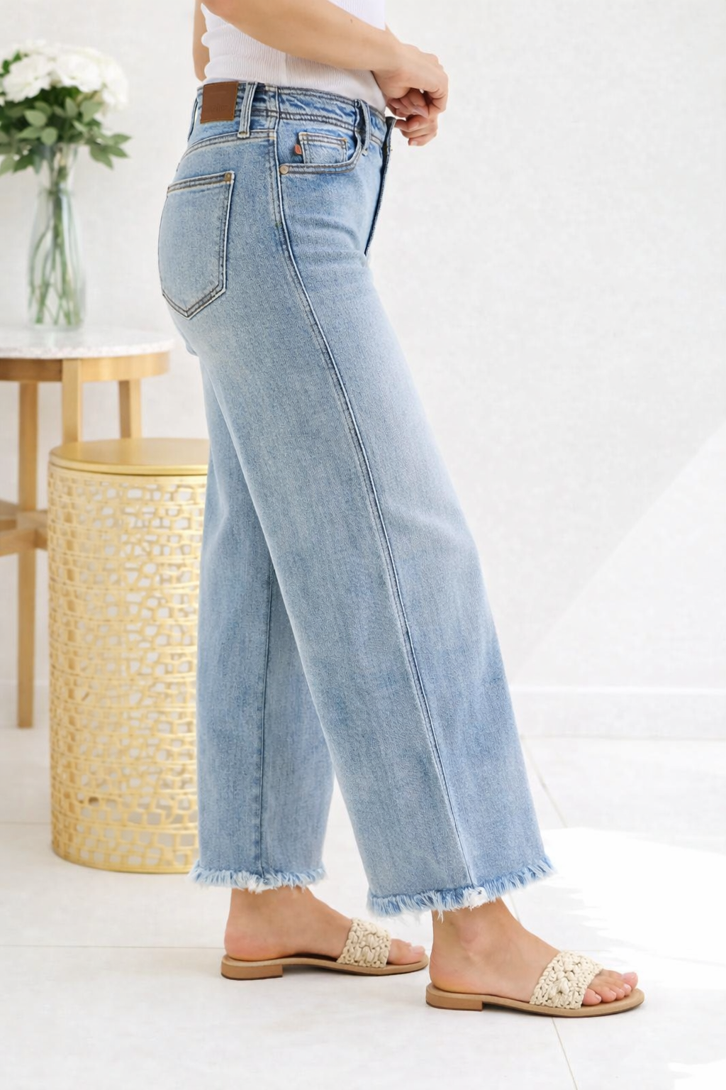 (5-27-26)Fray Edge Wide Judy Blue Ankle