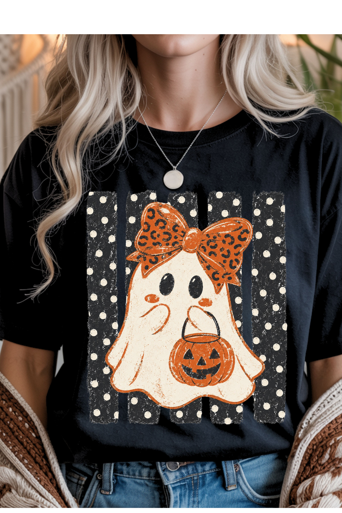 (8-31-26)Bow Ghost Graphic Tee