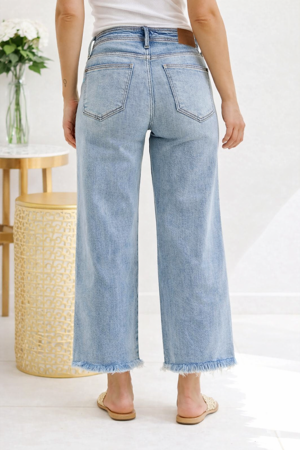 (5-27-26)Fray Edge Wide Judy Blue Ankle
