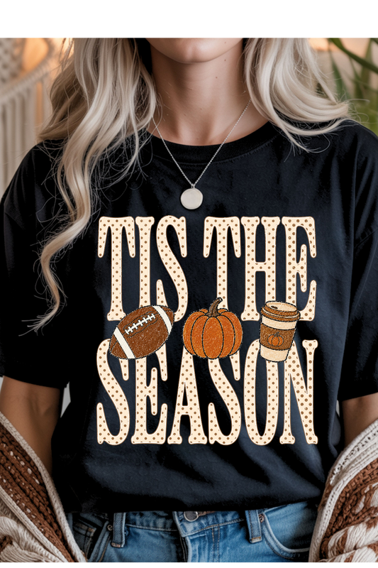 (9-21-26)Tis The Season Graphic Tee
