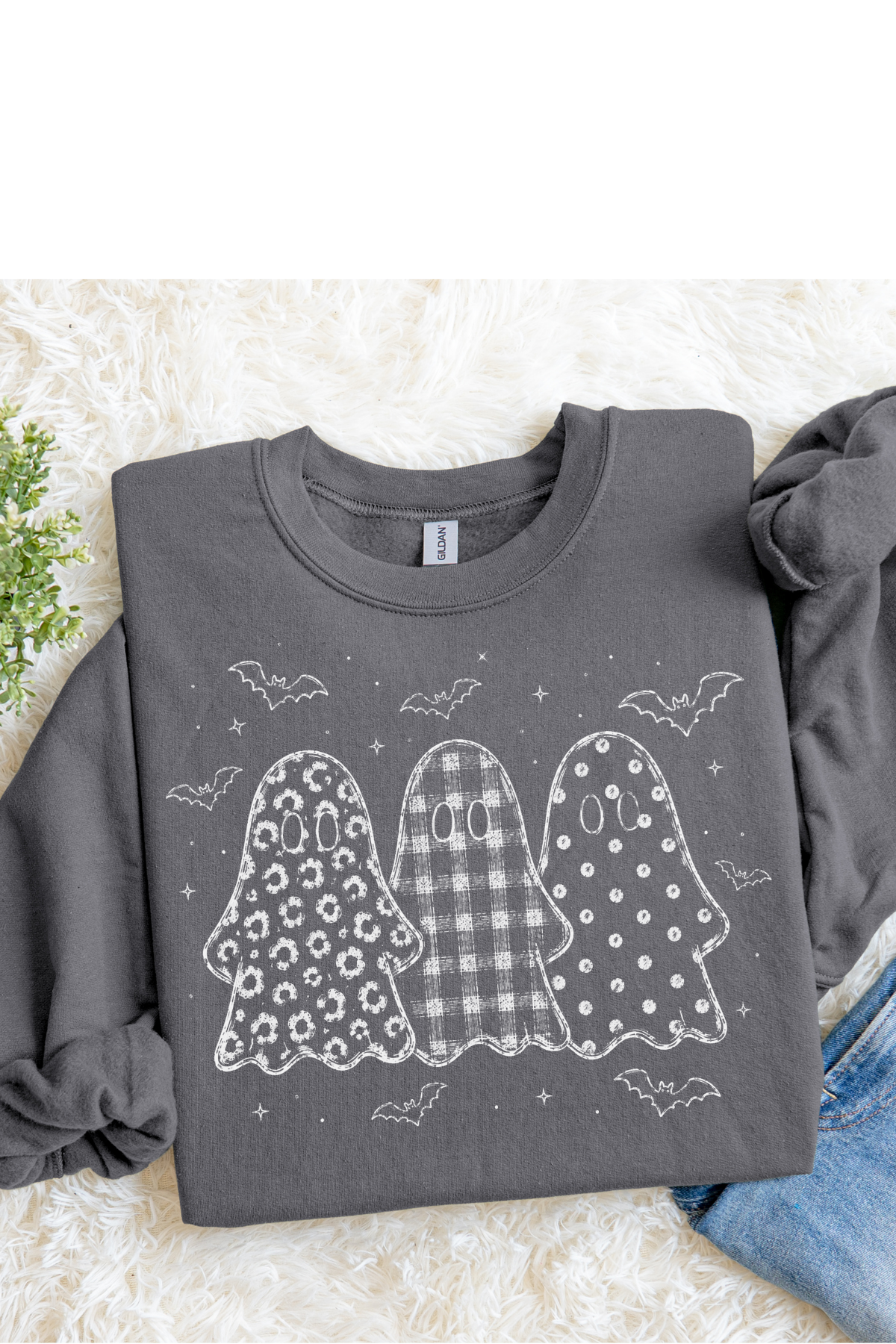 (9-14-26)Ghosts & Bats Graphic Tee