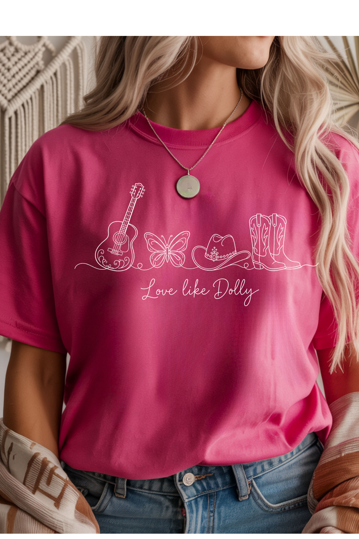 (9-28-26)Love Like Dolly Graphic Tee