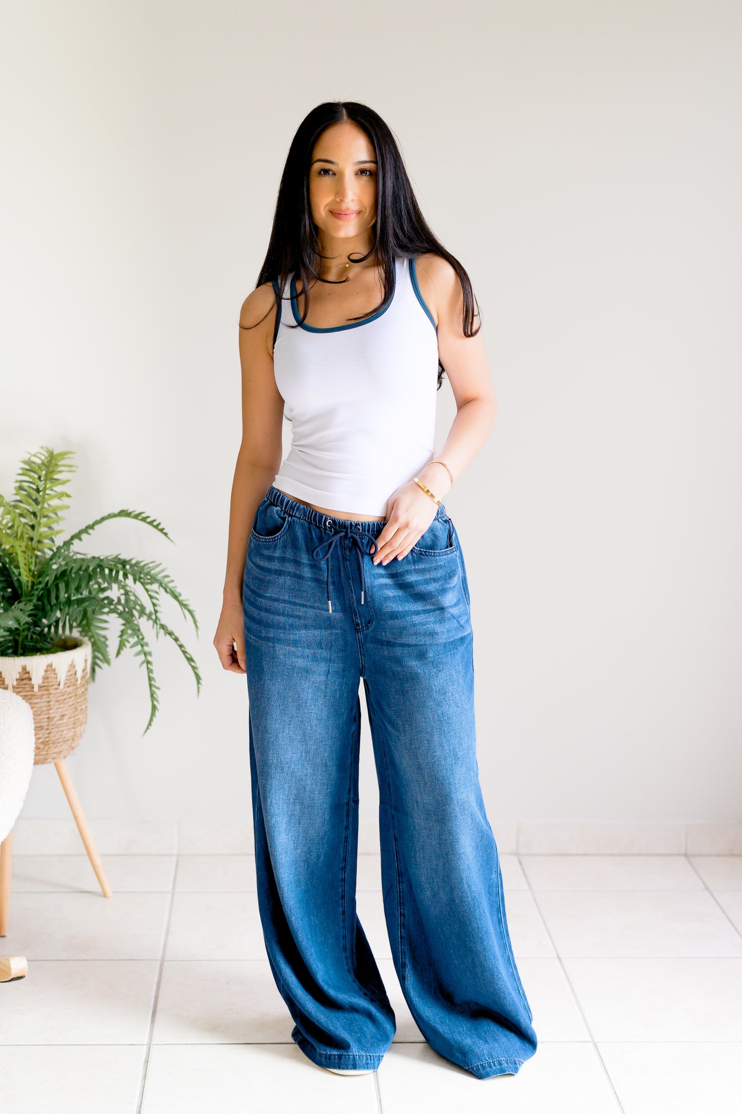 (1-14-26) Blue Daisy Power Tank