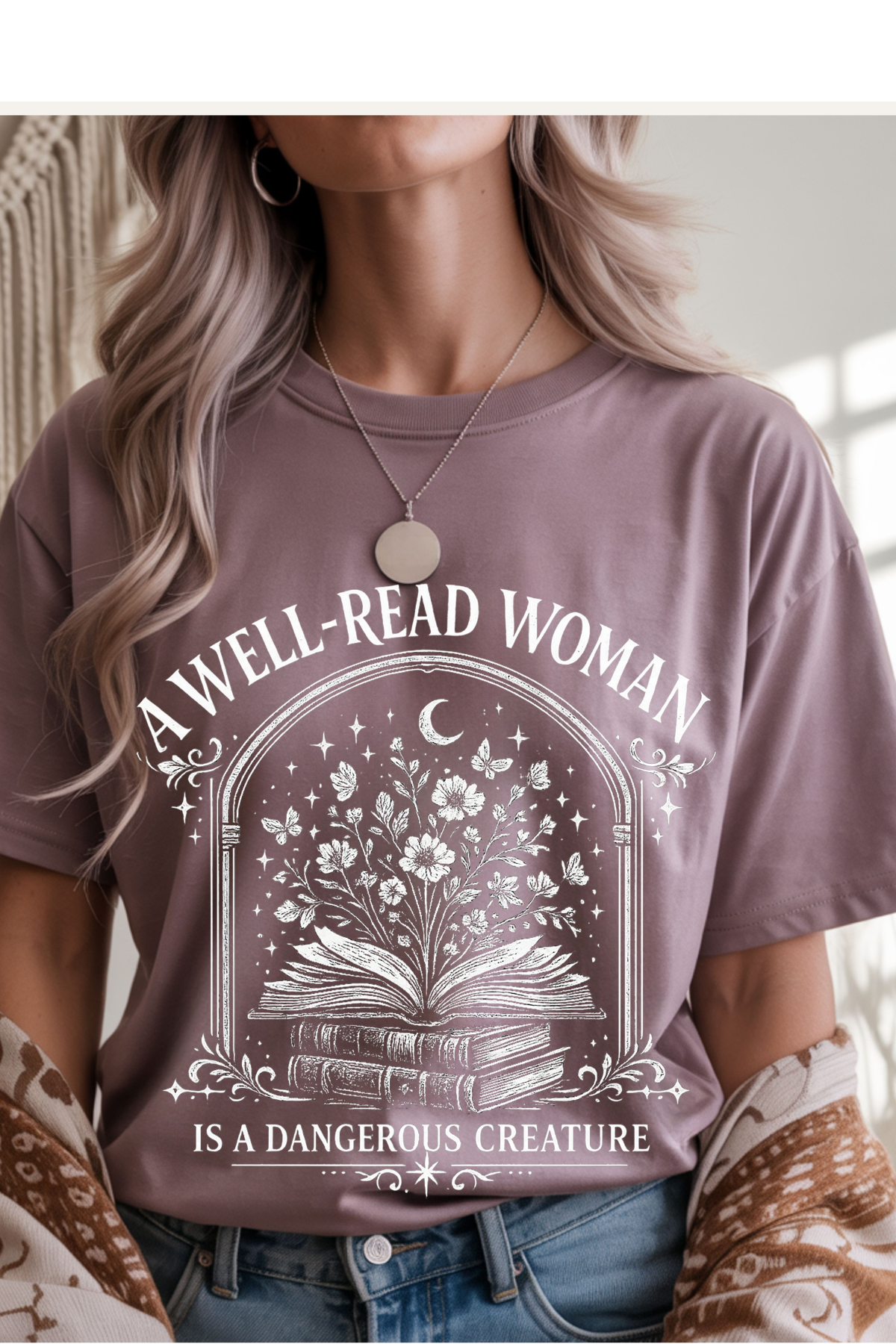 (8-10-26)Well Read Woman Graphic Tee