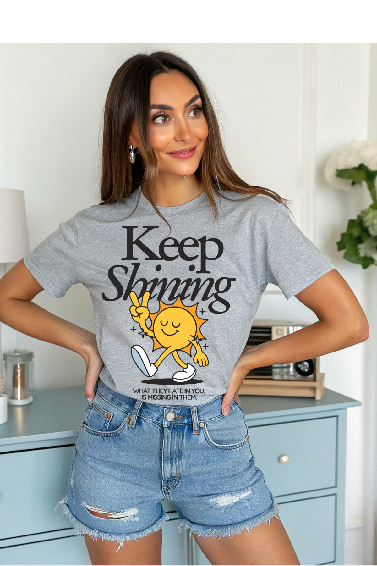 (6-15-26)Keep Shining Graphic Tee