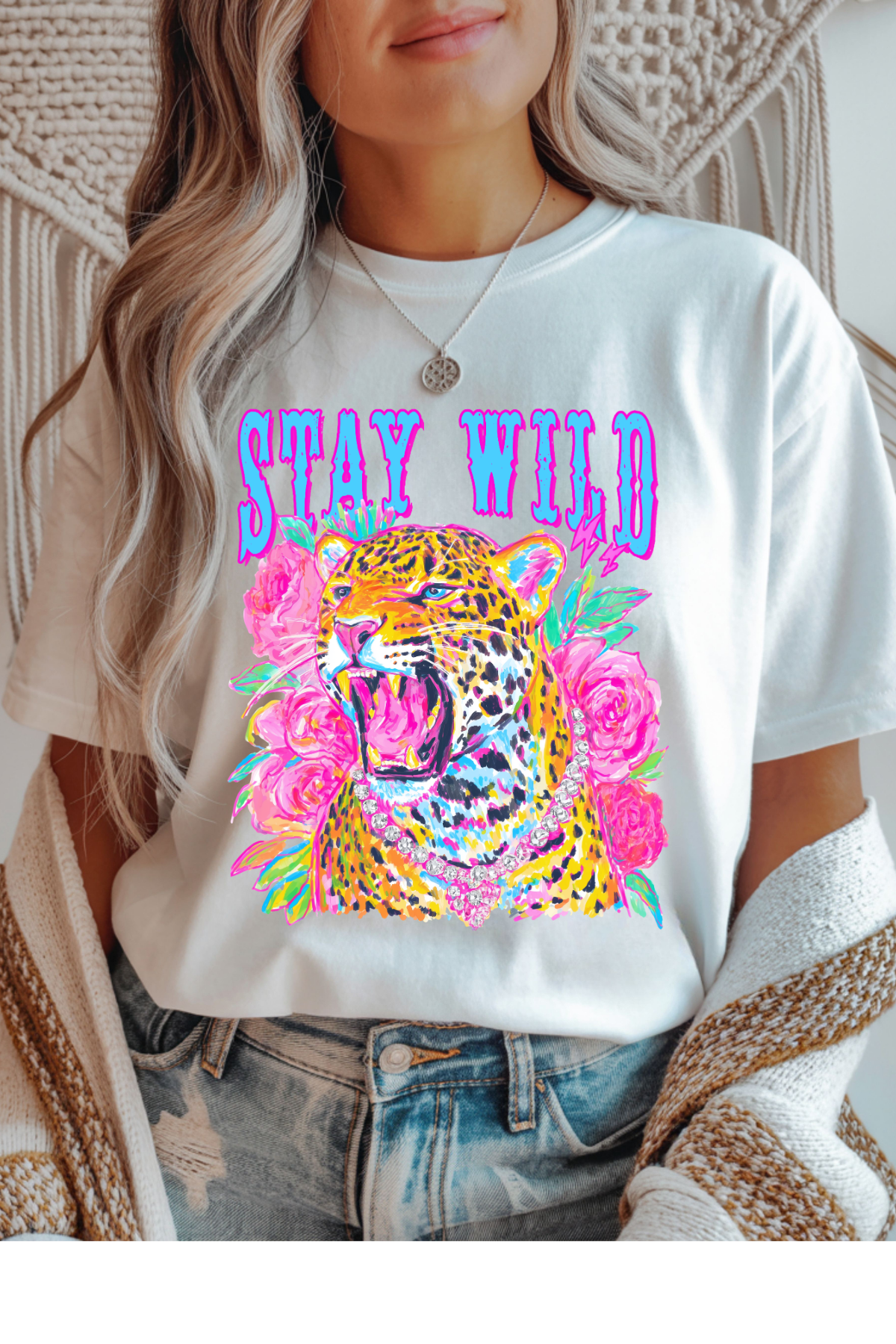 (8-10-26)Stay Wild Graphic Tee