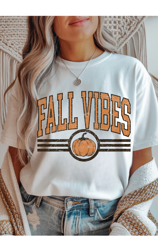 (8-17-26)Fall Vibes Graphic Tee